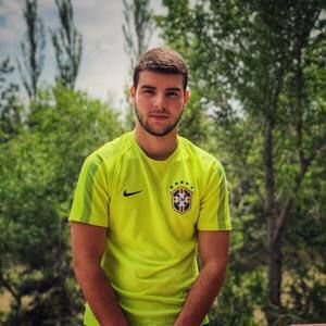 Meet your Posher, Hamlet